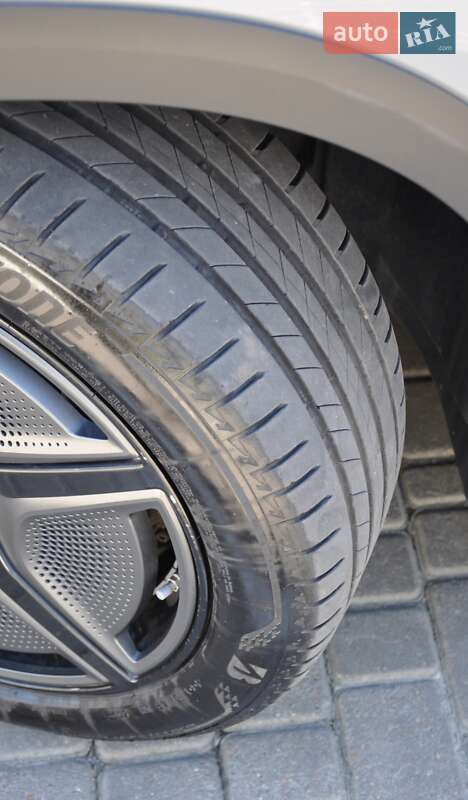 Mercedes-Benz EQE SUV 2023