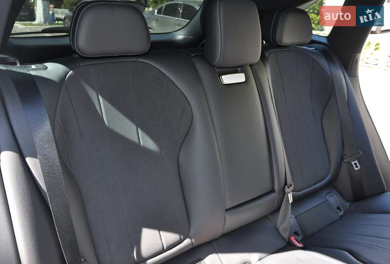 Mercedes-Benz EQE SUV 2023