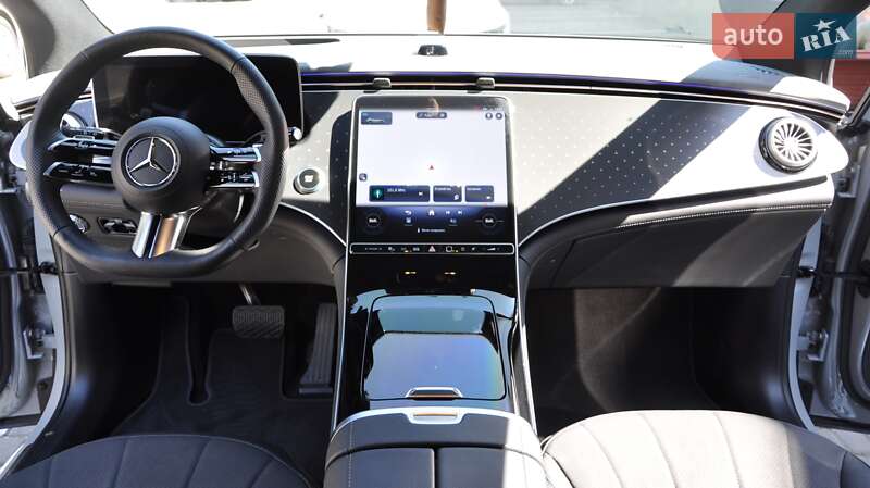 Mercedes-Benz EQE SUV 2023