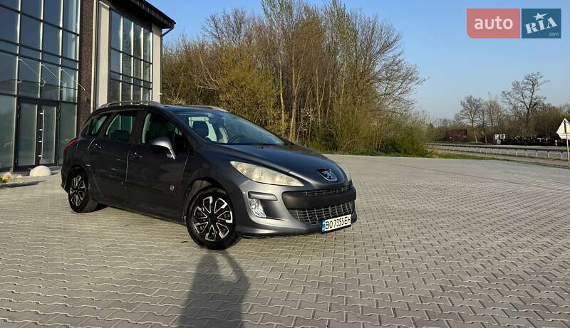 Peugeot-52