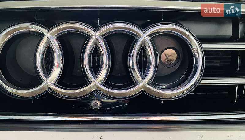 Audi-0