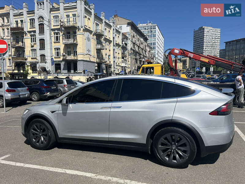 Tesla-4