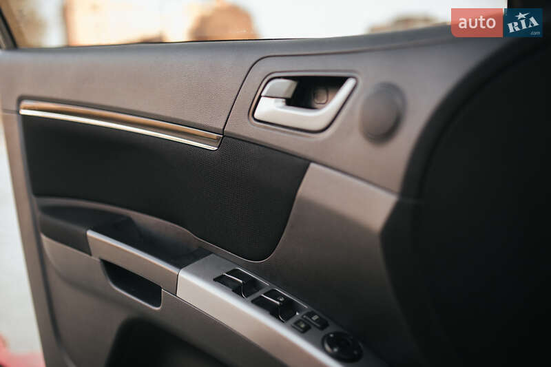 Geely Emgrand 7 (EC7) 2015