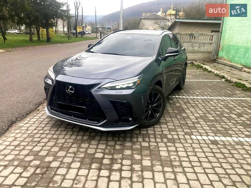 Lexus NX 2023