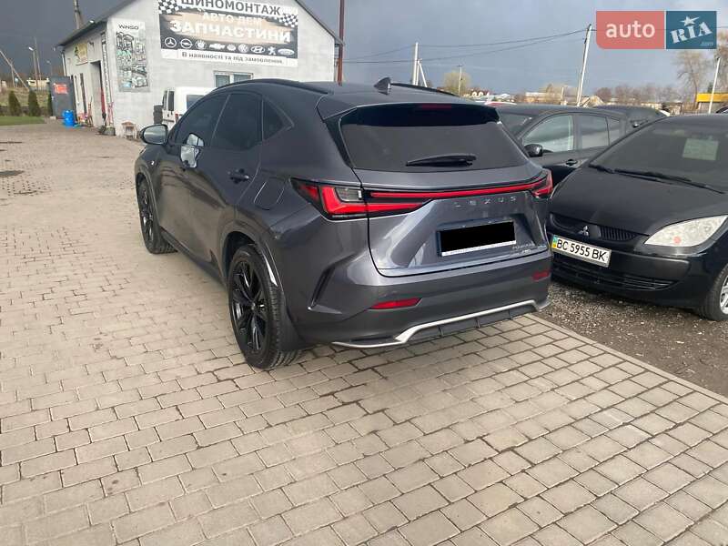 Lexus NX 2023