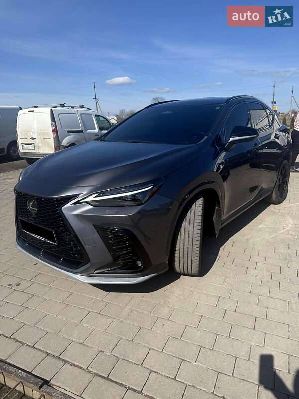 Lexus NX 2023