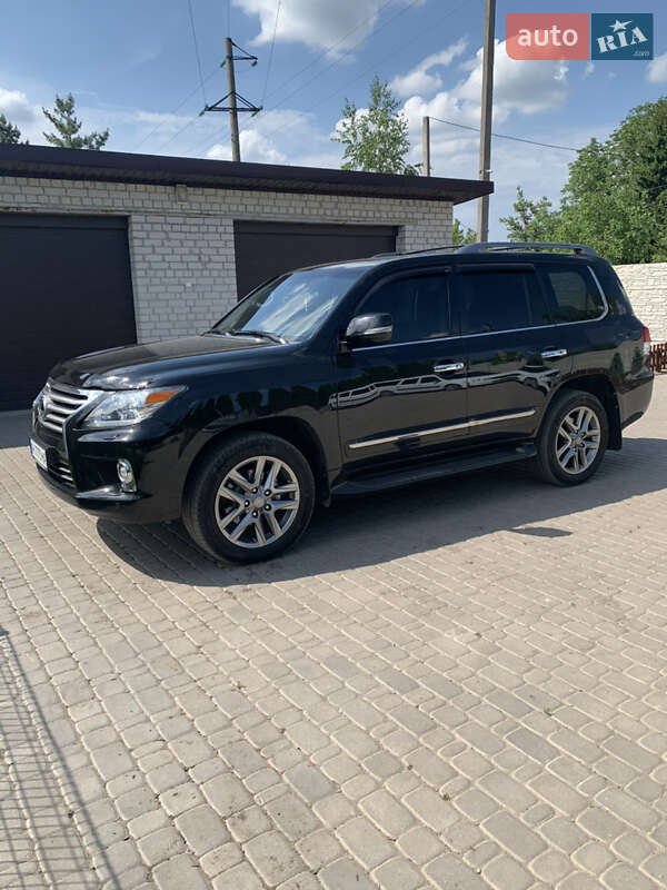 Lexus LX 2014