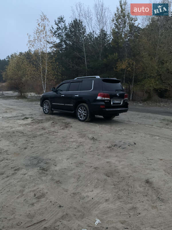 Lexus LX 2014