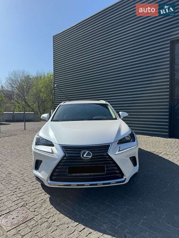 Lexus NX 2019