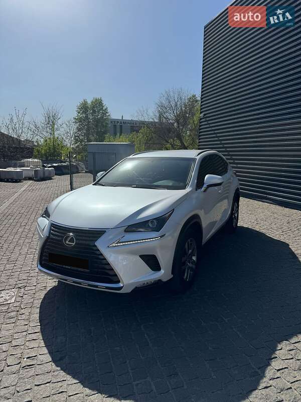 Lexus NX 2019