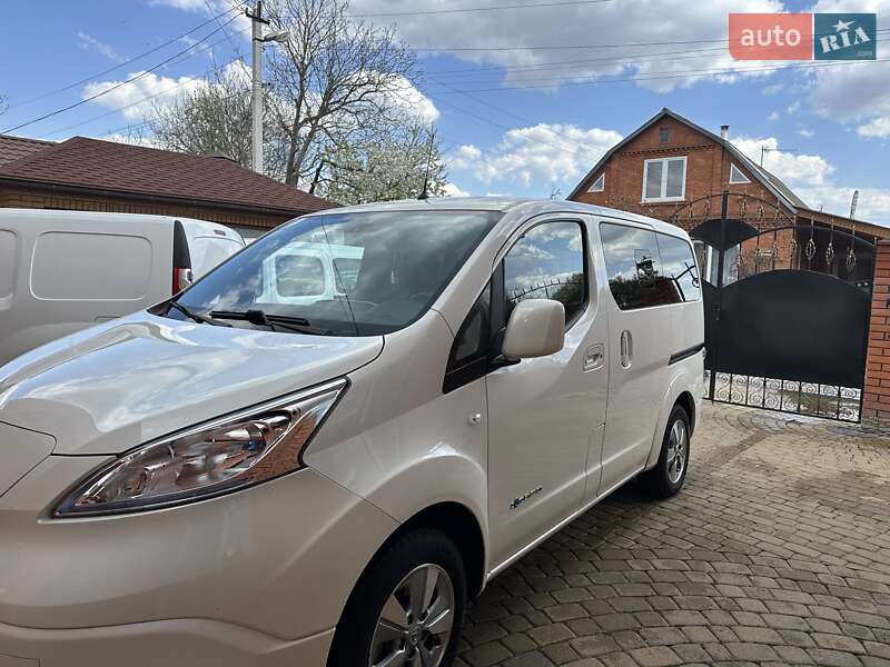 Nissan-66
