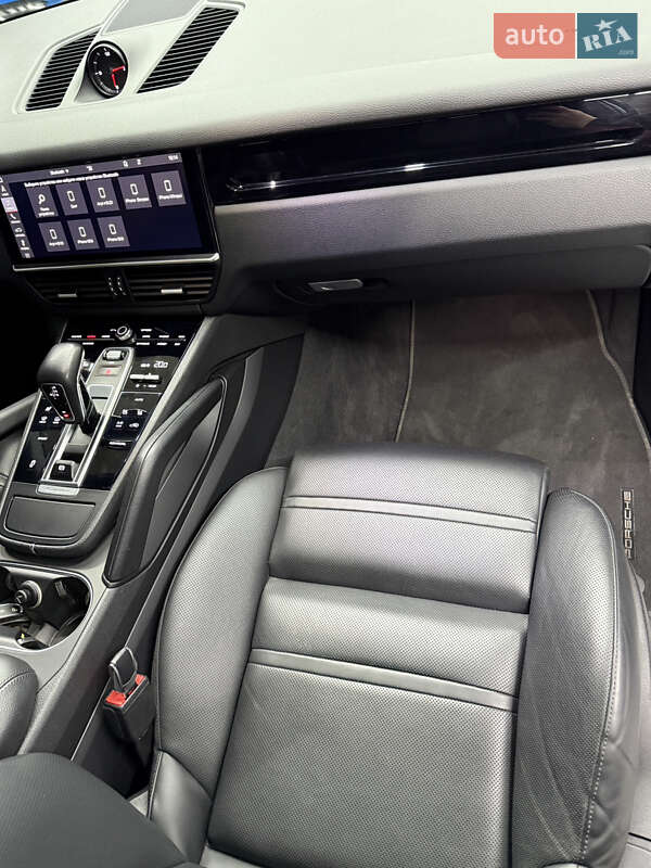 Porsche Cayenne 2019