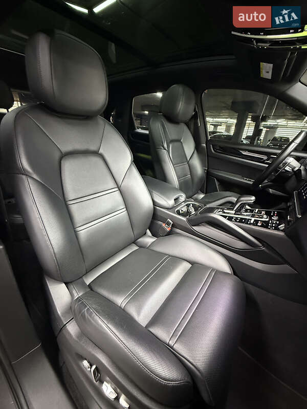 Porsche Cayenne 2019