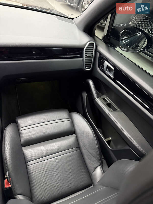 Porsche Cayenne 2019