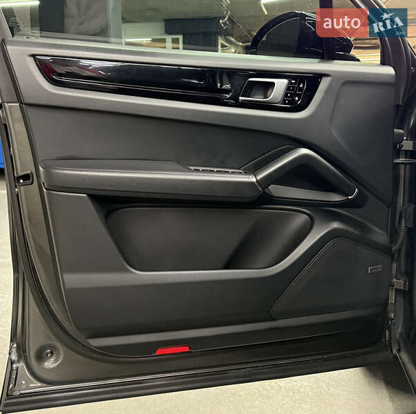 Porsche Cayenne 2019