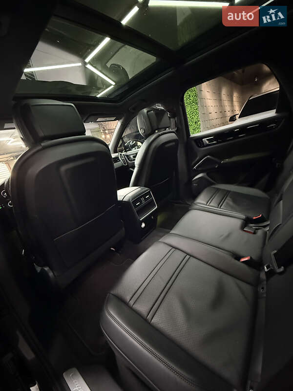 Porsche Cayenne 2019