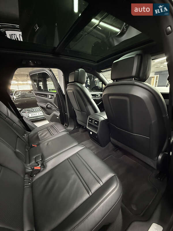 Porsche Cayenne 2019