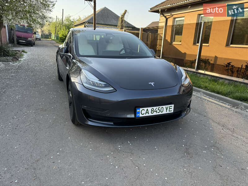 Tesla-3