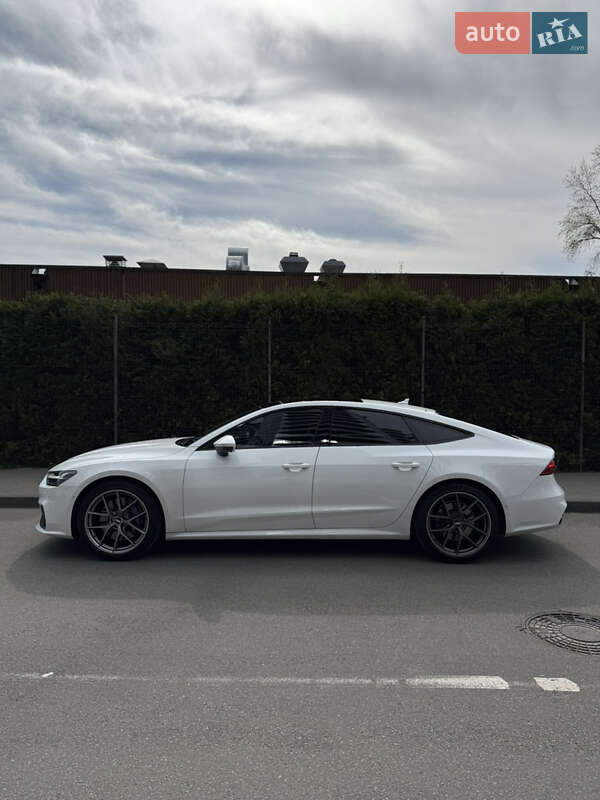 Audi-5