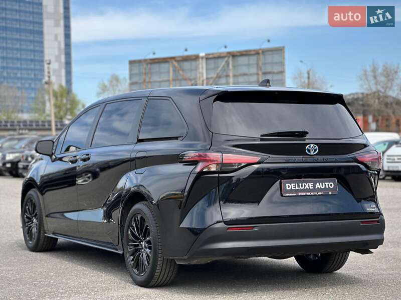 Toyota Sienna 2022