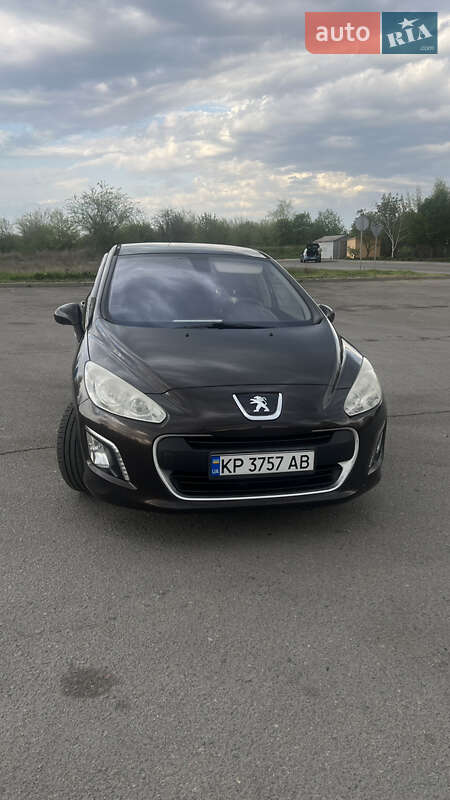 Peugeot-5
