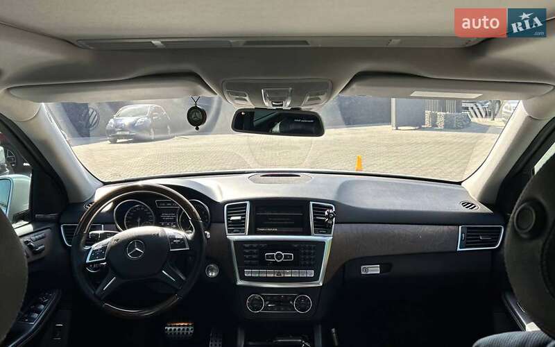 Mercedes-Benz M-Class 2012