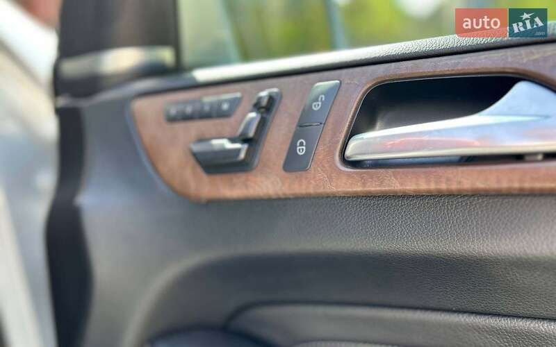 Mercedes-Benz M-Class 2012