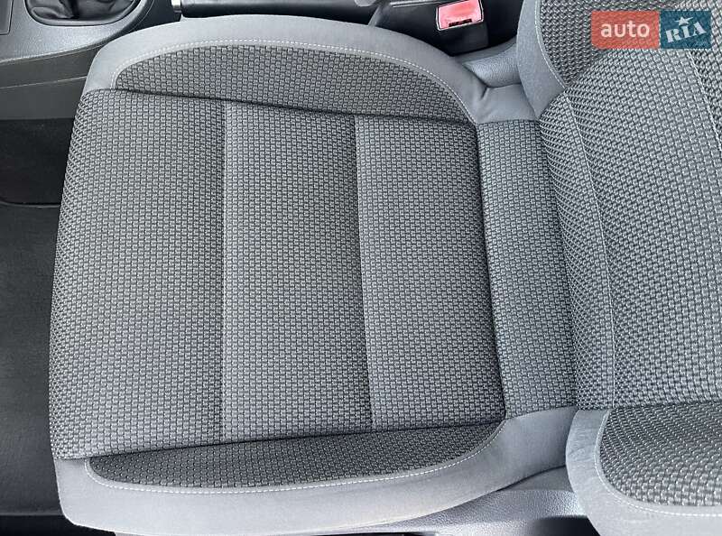 Volkswagen Touran 2013