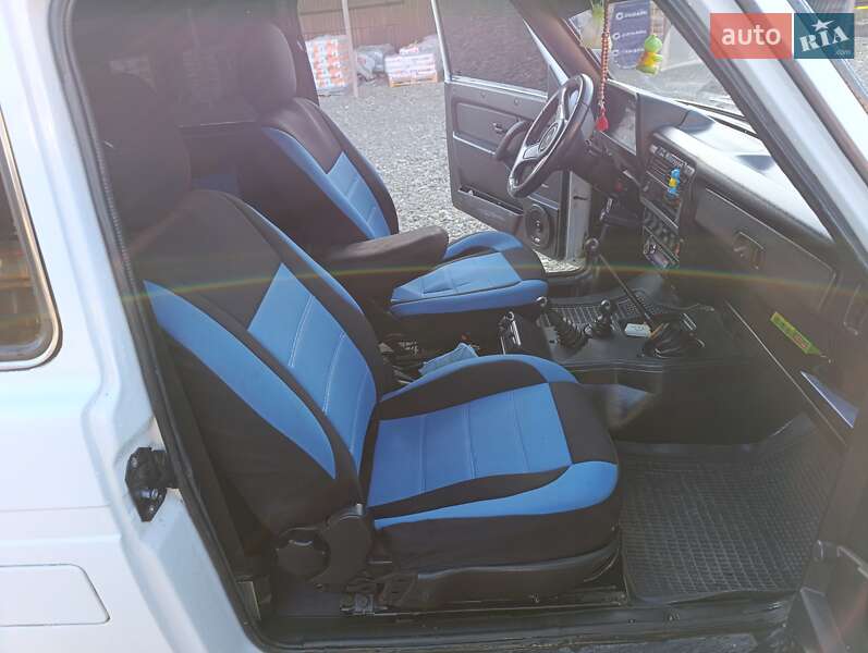 VAZ / Lada 21214 / 4x4 2012