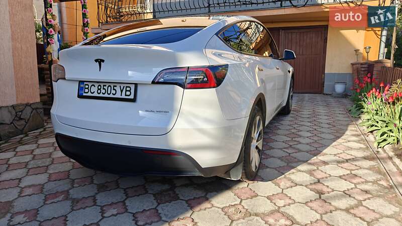 Tesla-11