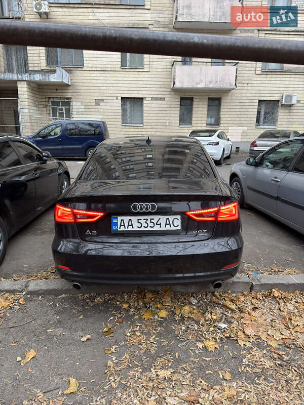 Audi-0