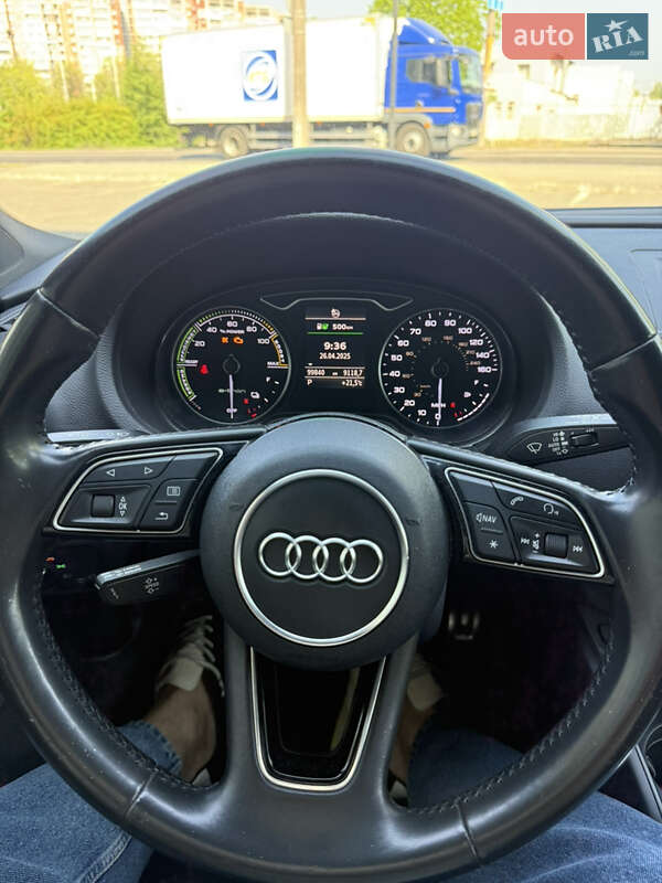 Audi-26