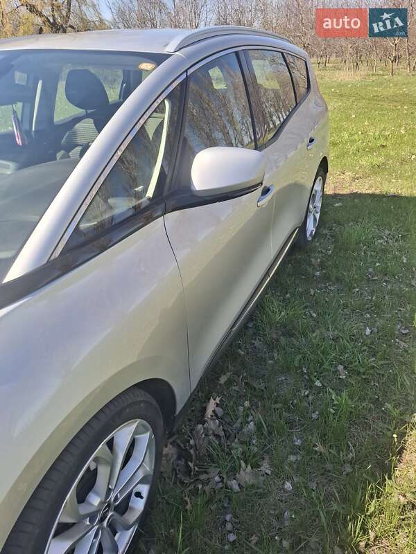 Renault Grand Scenic 2019