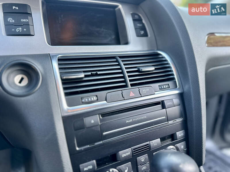 Audi-64