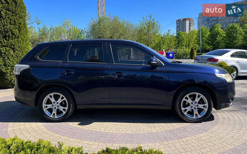 Mitsubishi Outlander 2013