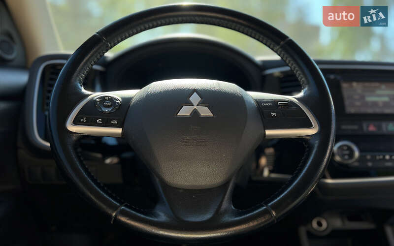 Mitsubishi Outlander 2013