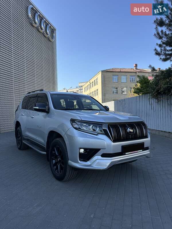 Toyota Land Cruiser Prado 2020