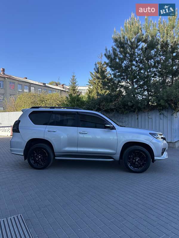 Toyota Land Cruiser Prado 2020