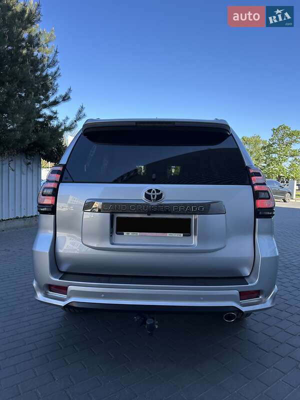 Toyota Land Cruiser Prado 2020