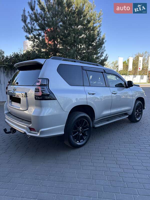 Toyota Land Cruiser Prado 2020