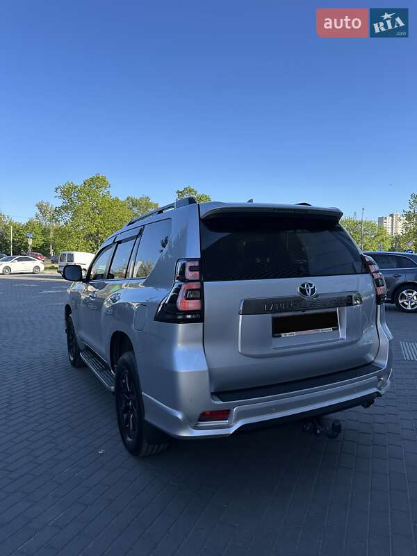 Toyota Land Cruiser Prado 2020