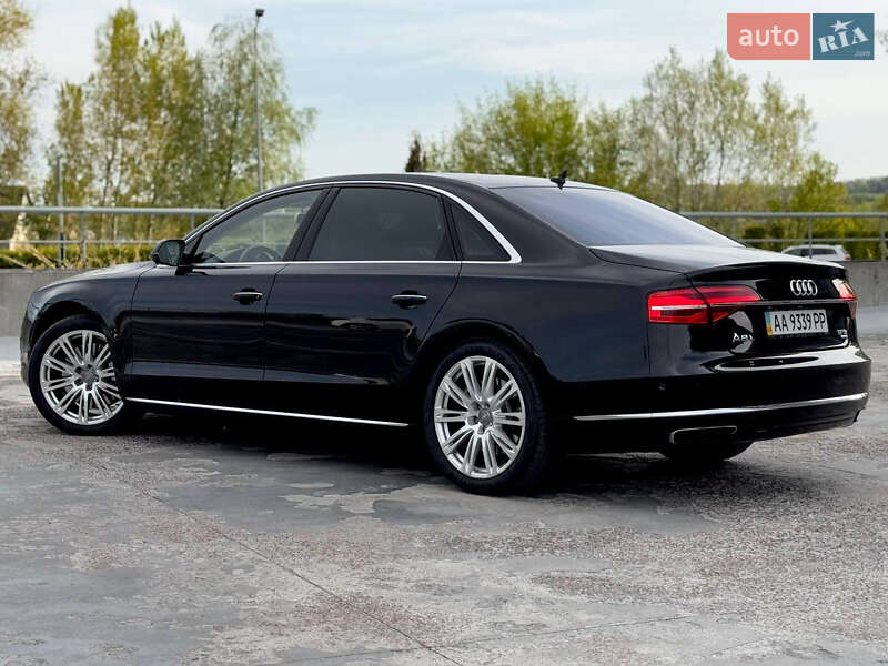 Audi-82