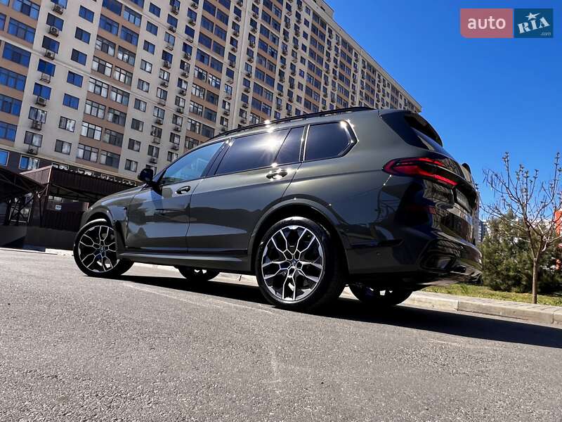 BMW X7 2024