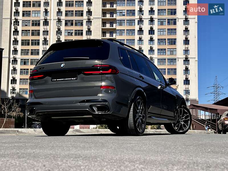 BMW X7 2024