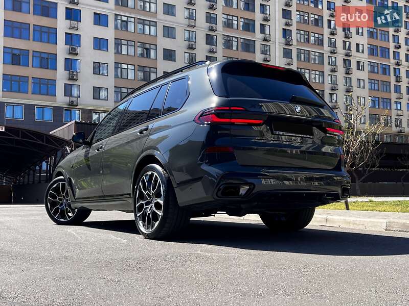 BMW X7 2024