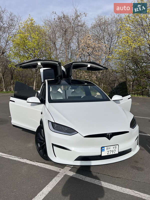 Tesla Model X 2023