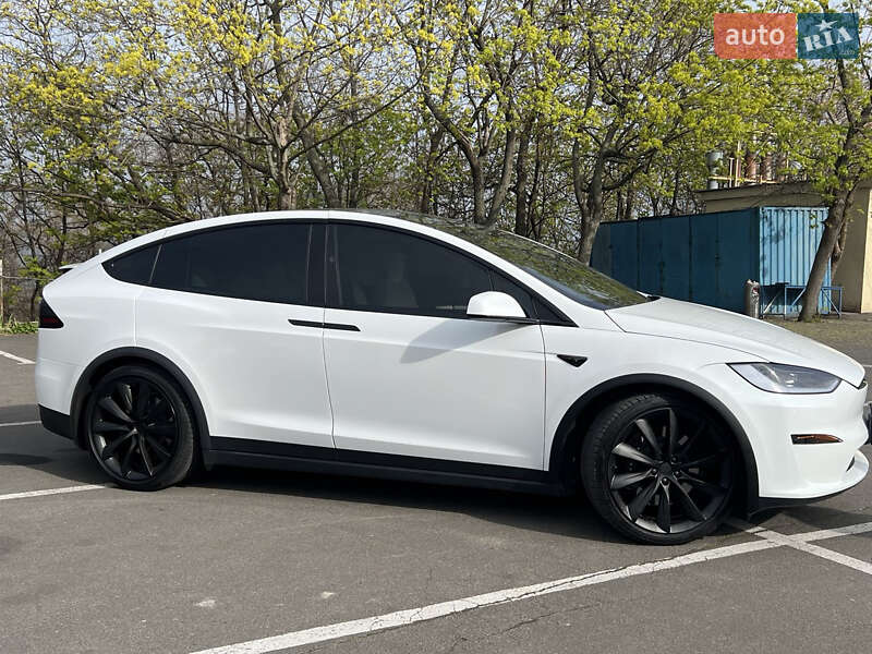 Tesla Model X 2023