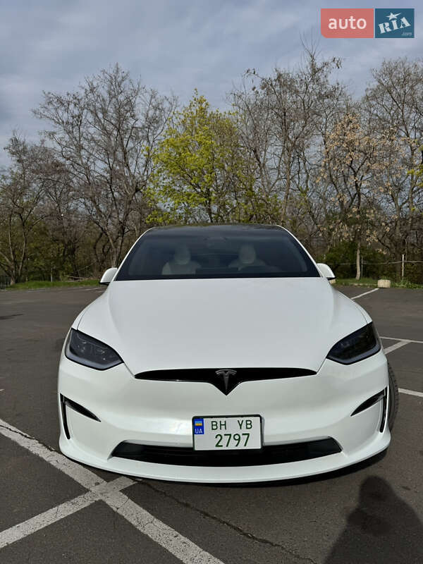 Tesla Model X 2023