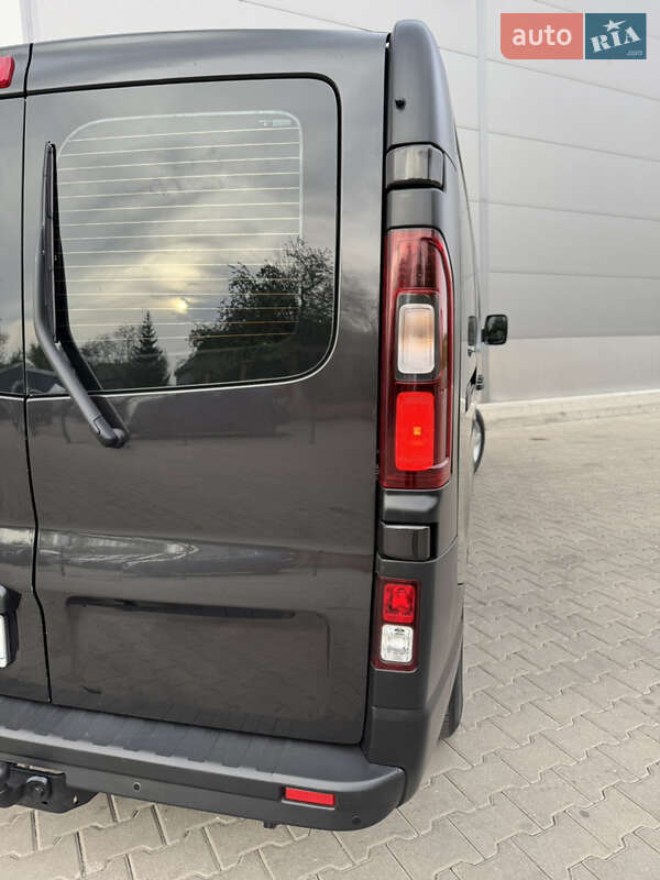 Renault-56