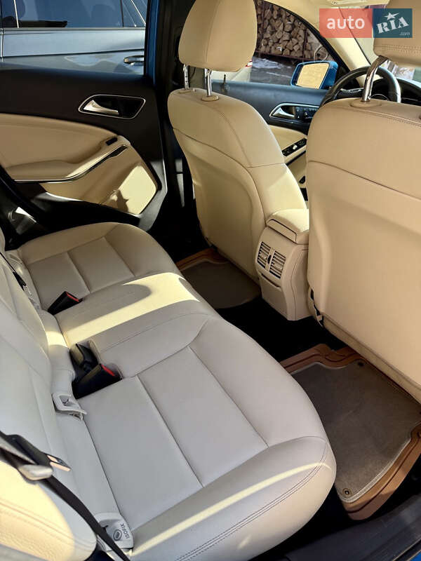 Mercedes-Benz GLA-Class 2014